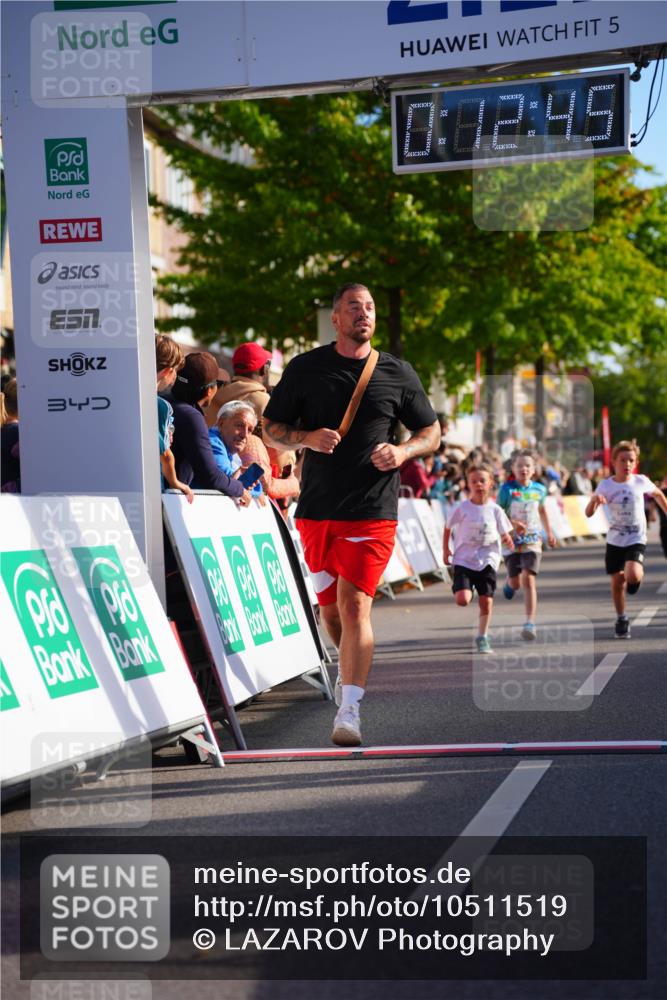 20.09.2026 - PSD Bank Halbmarathon LAZAROV Photography http://msf.ph/oto/10511519 20.09.2026 10:32:09 Laufen 3, 5, 0, 42, 45 meine-sportfotos.de