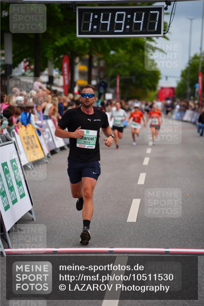 20.09.2026 - PSD Bank Halbmarathon LAZAROV Photography http://msf.ph/oto/10511530 20.09.2026 11:49:46 Ziel 1025, 1248, 1720, 3355, 3614, 4612 meine-sportfotos.de