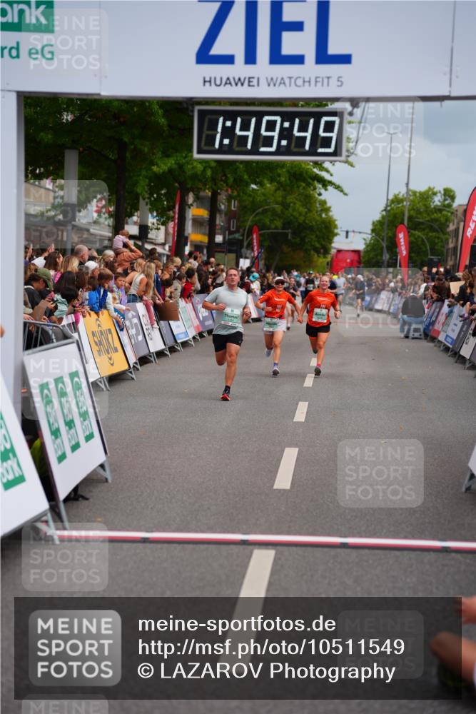 20.09.2026 - PSD Bank Halbmarathon LAZAROV Photography http://msf.ph/oto/10511549 20.09.2026 11:49:49 Ziel 1416, 3614, 4278, 4279, 4612 meine-sportfotos.de