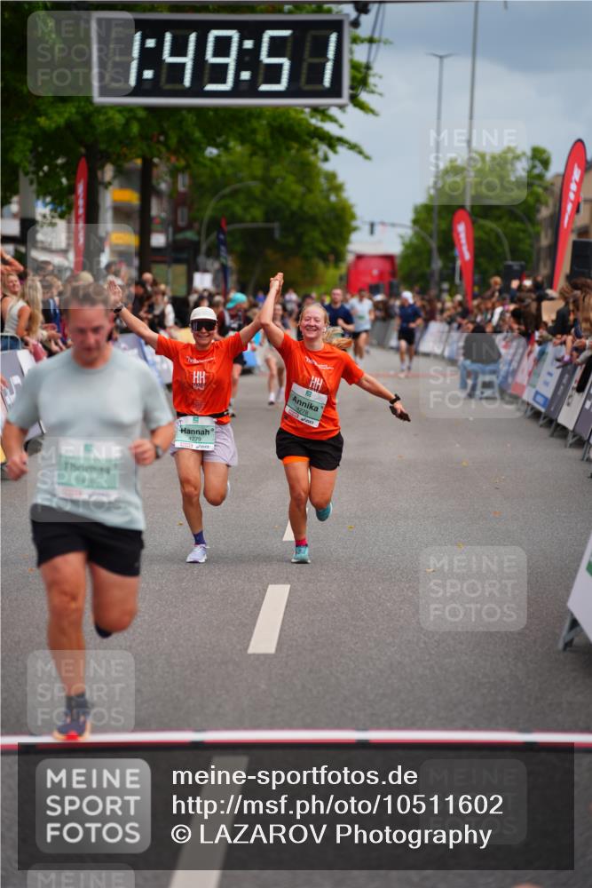 20.09.2026 - PSD Bank Halbmarathon LAZAROV Photography http://msf.ph/oto/10511602 20.09.2026 11:49:51 Ziel 1416, 3614, 4278, 4279, 4612 meine-sportfotos.de