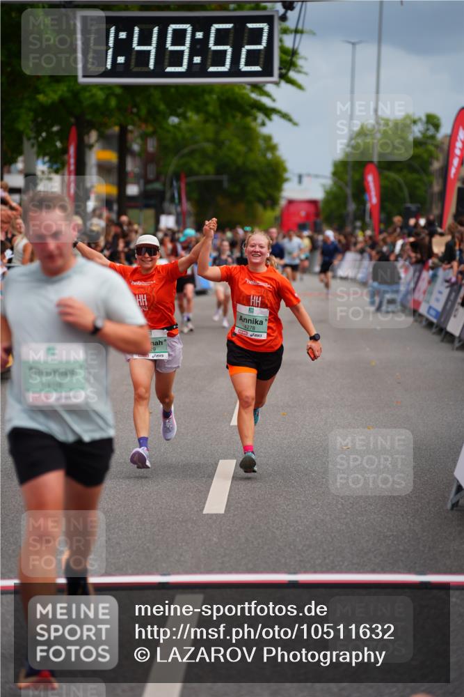 20.09.2026 - PSD Bank Halbmarathon LAZAROV Photography http://msf.ph/oto/10511632 20.09.2026 11:49:51 Ziel 1416, 3614, 4278, 4279, 4612 meine-sportfotos.de