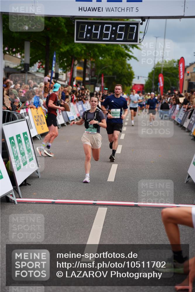 20.09.2026 - PSD Bank Halbmarathon LAZAROV Photography http://msf.ph/oto/10511702 20.09.2026 11:49:57 Ziel 1416, 2765, 2962, 4278, 4279 meine-sportfotos.de