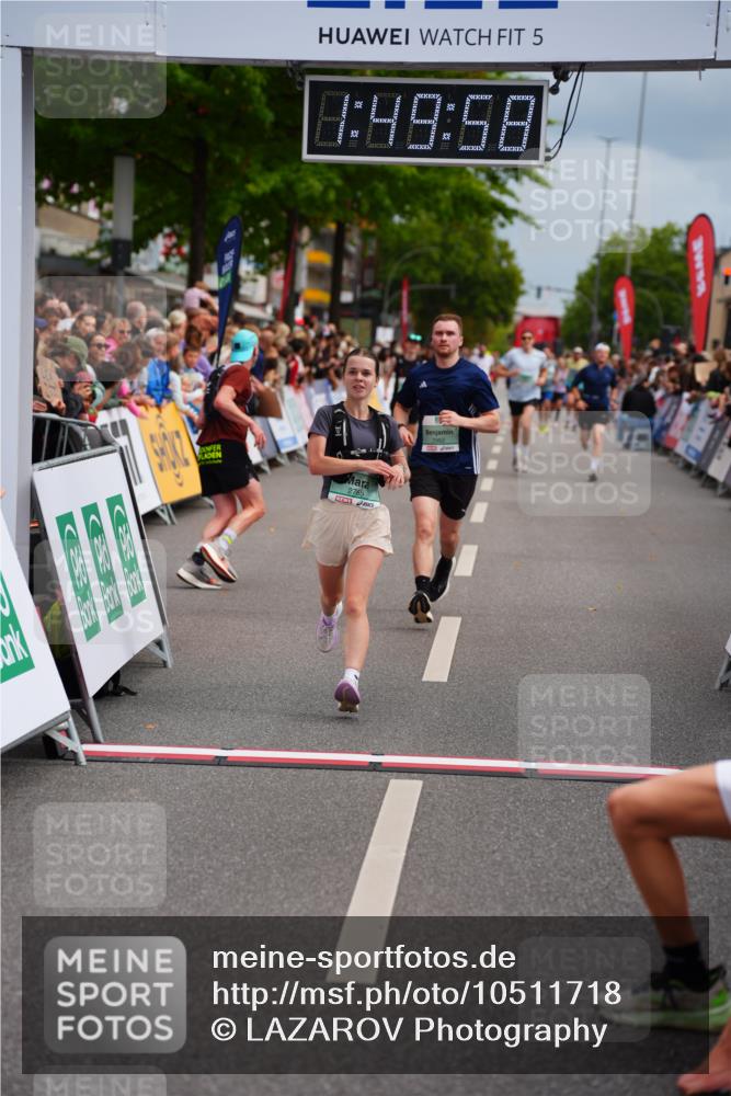 20.09.2026 - PSD Bank Halbmarathon LAZAROV Photography http://msf.ph/oto/10511718 20.09.2026 11:49:57 Ziel 1416, 2765, 2962, 4278, 4279 meine-sportfotos.de