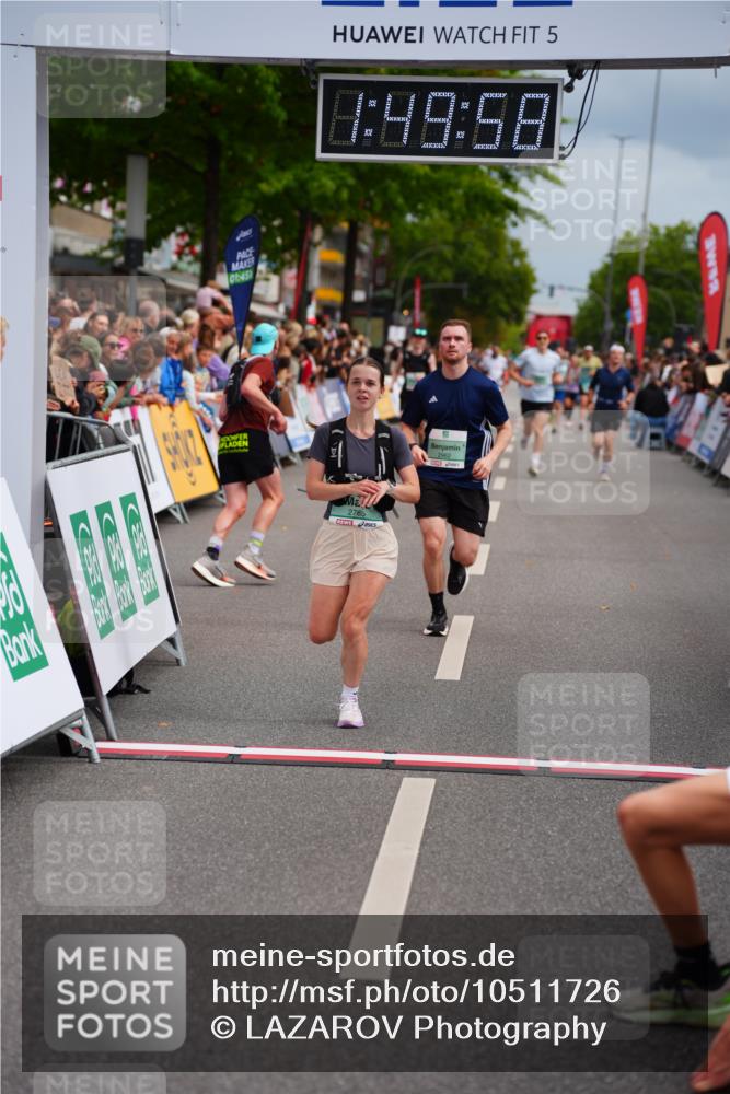 20.09.2026 - PSD Bank Halbmarathon LAZAROV Photography http://msf.ph/oto/10511726 20.09.2026 11:49:57 Ziel 1416, 2765, 2962, 4278, 4279 meine-sportfotos.de