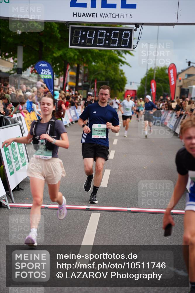 20.09.2026 - PSD Bank Halbmarathon LAZAROV Photography http://msf.ph/oto/10511746 20.09.2026 11:49:58 Ziel 1416, 2765, 2962, 4278, 4279 meine-sportfotos.de