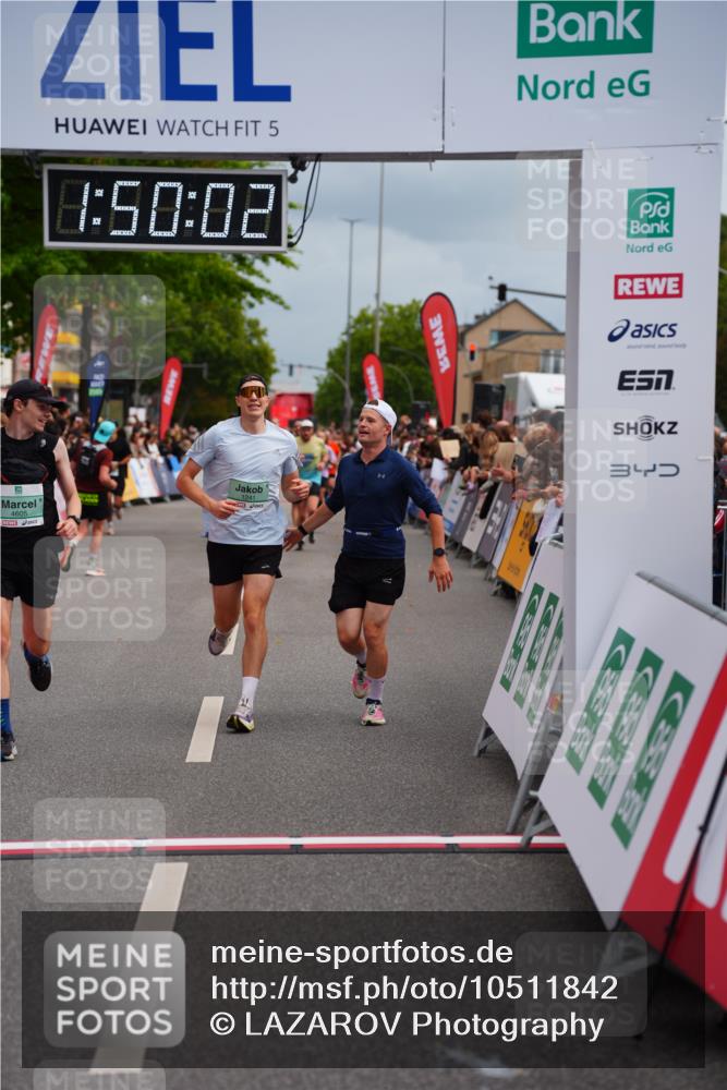 20.09.2026 - PSD Bank Halbmarathon LAZAROV Photography http://msf.ph/oto/10511842 20.09.2026 11:50:02 Ziel 1048, 1241, 2765, 2962, 4605 meine-sportfotos.de