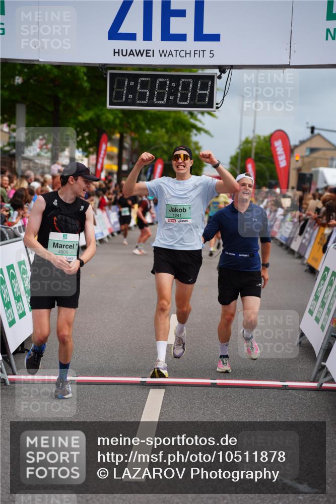 20.09.2026 - PSD Bank Halbmarathon LAZAROV Photography http://msf.ph/oto/10511878 20.09.2026 11:50:03 Ziel 1048, 1241, 2765, 2962, 4605 meine-sportfotos.de