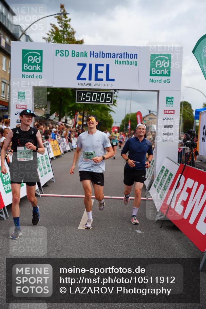 20.09.2026 - PSD Bank Halbmarathon LAZAROV Photography http://msf.ph/oto/10511912 20.09.2026 11:50:04 Ziel 1048, 1241, 1774, 2765, 2962, 4605 meine-sportfotos.de