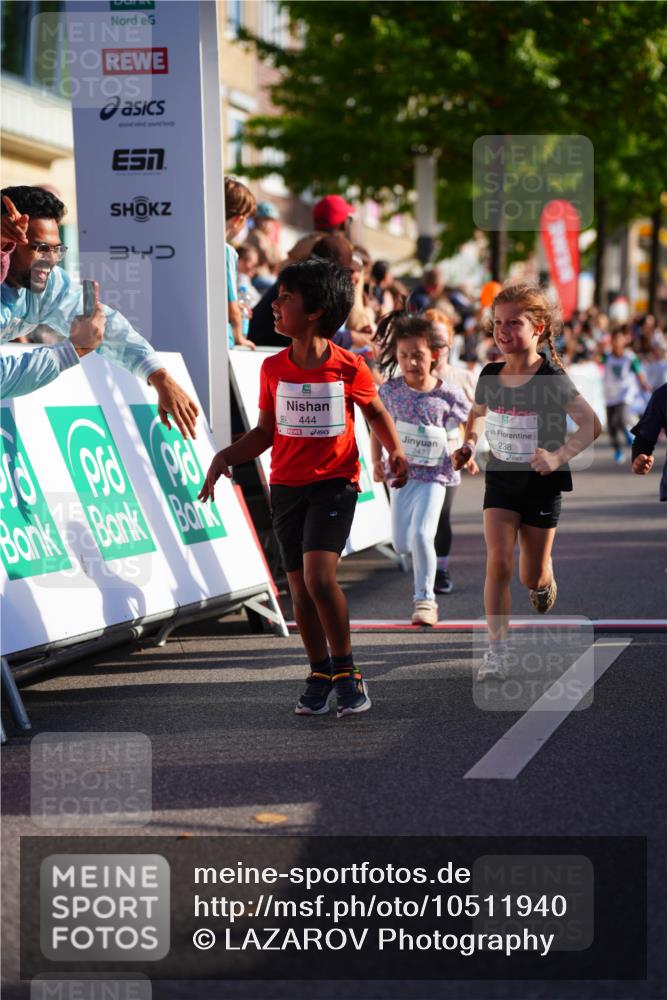 20.09.2026 - PSD Bank Halbmarathon LAZAROV Photography http://msf.ph/oto/10511940 20.09.2026 10:33:02 Laufen 7, 34, 444, 247, 238 meine-sportfotos.de