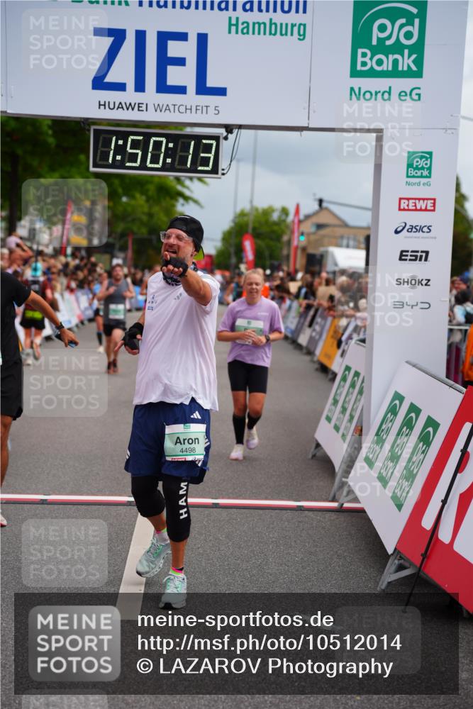 20.09.2026 - PSD Bank Halbmarathon LAZAROV Photography http://msf.ph/oto/10512014 20.09.2026 11:50:12 Ziel 1048, 1236, 1602, 1604, 1774, 1814, 2890, 3382, 4104, 4498 meine-sportfotos.de