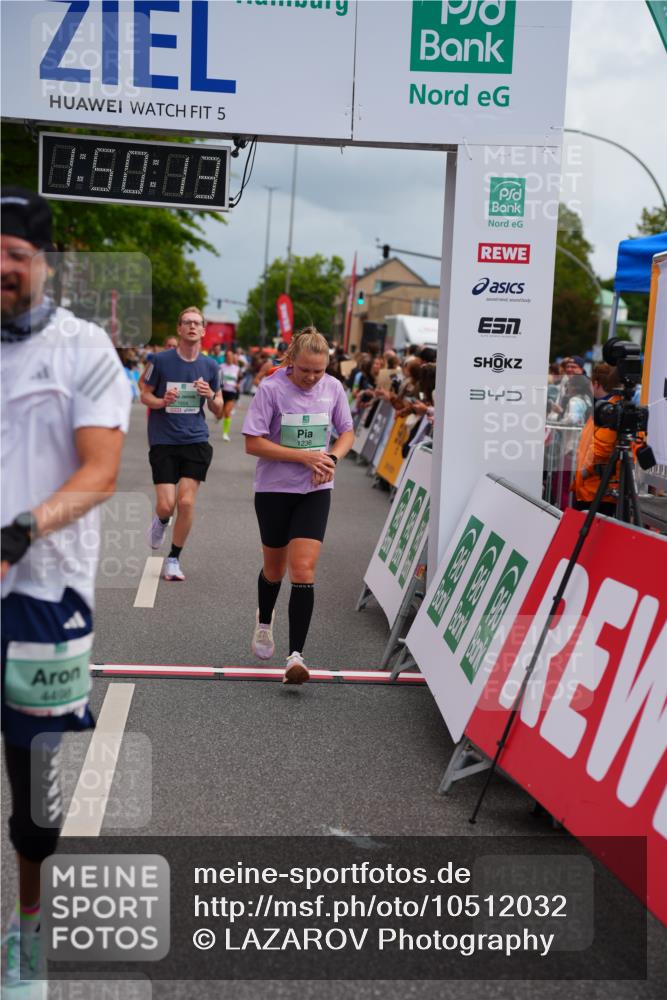 20.09.2026 - PSD Bank Halbmarathon LAZAROV Photography http://msf.ph/oto/10512032 20.09.2026 11:50:13 Ziel 1236, 1602, 1604, 1774, 1814, 1983, 2890, 3382, 4104, 4498 meine-sportfotos.de