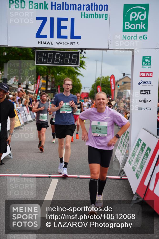 20.09.2026 - PSD Bank Halbmarathon LAZAROV Photography http://msf.ph/oto/10512068 20.09.2026 11:50:14 Ziel 1236, 1537, 1602, 1604, 1774, 1814, 1983, 2890, 3382, 4104, 4498 meine-sportfotos.de