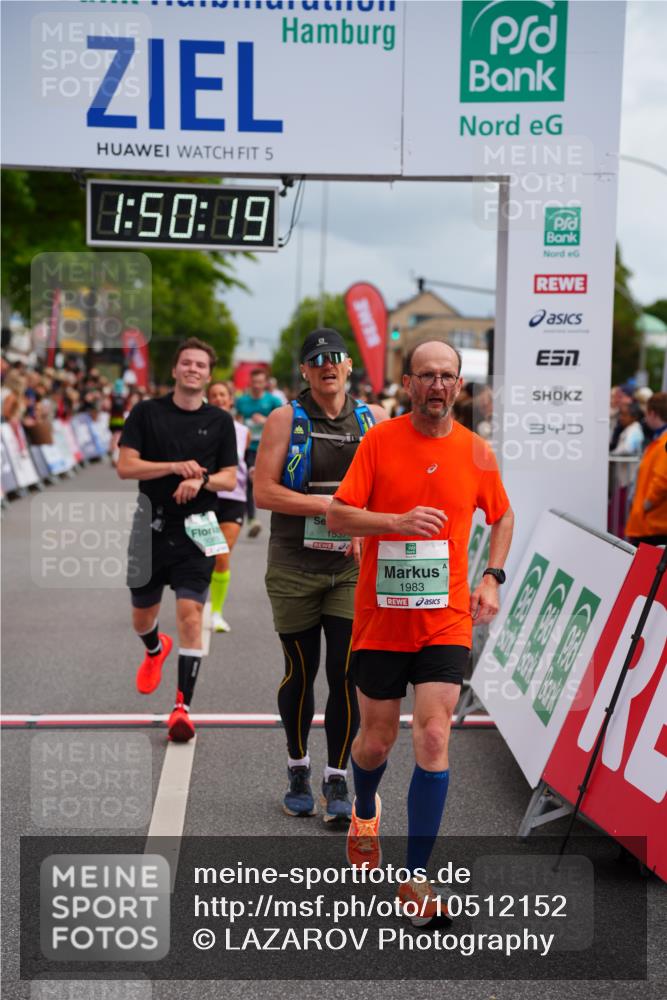 20.09.2026 - PSD Bank Halbmarathon LAZAROV Photography http://msf.ph/oto/10512152 20.09.2026 11:50:19 Ziel 1236, 1309, 1537, 1602, 1604, 1814, 1983, 2371, 3083, 3382, 3513, 3576, 4104, 4498 meine-sportfotos.de