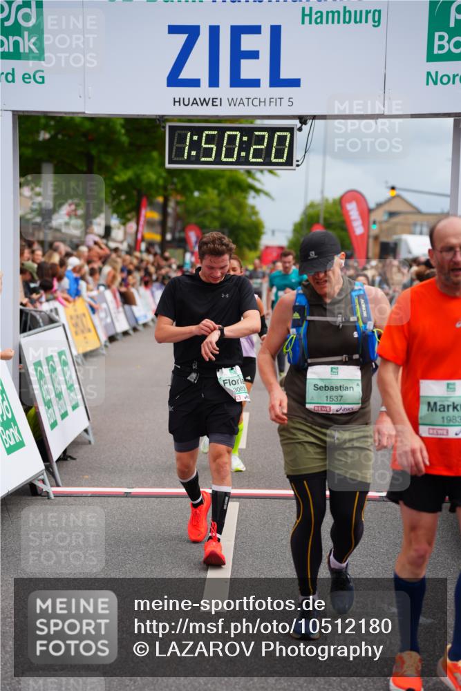 20.09.2026 - PSD Bank Halbmarathon LAZAROV Photography http://msf.ph/oto/10512180 20.09.2026 11:50:20 Ziel 1236, 1309, 1537, 1602, 1604, 1814, 1983, 2371, 3083, 3513, 3576, 4104 meine-sportfotos.de