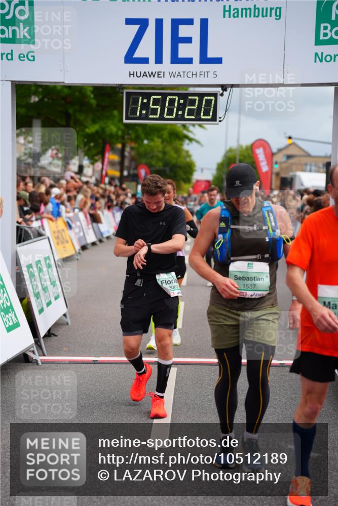 20.09.2026 - PSD Bank Halbmarathon LAZAROV Photography http://msf.ph/oto/10512189 20.09.2026 11:50:20 Ziel 1236, 1309, 1537, 1602, 1604, 1814, 1983, 2371, 3083, 3513, 3576, 4104 meine-sportfotos.de