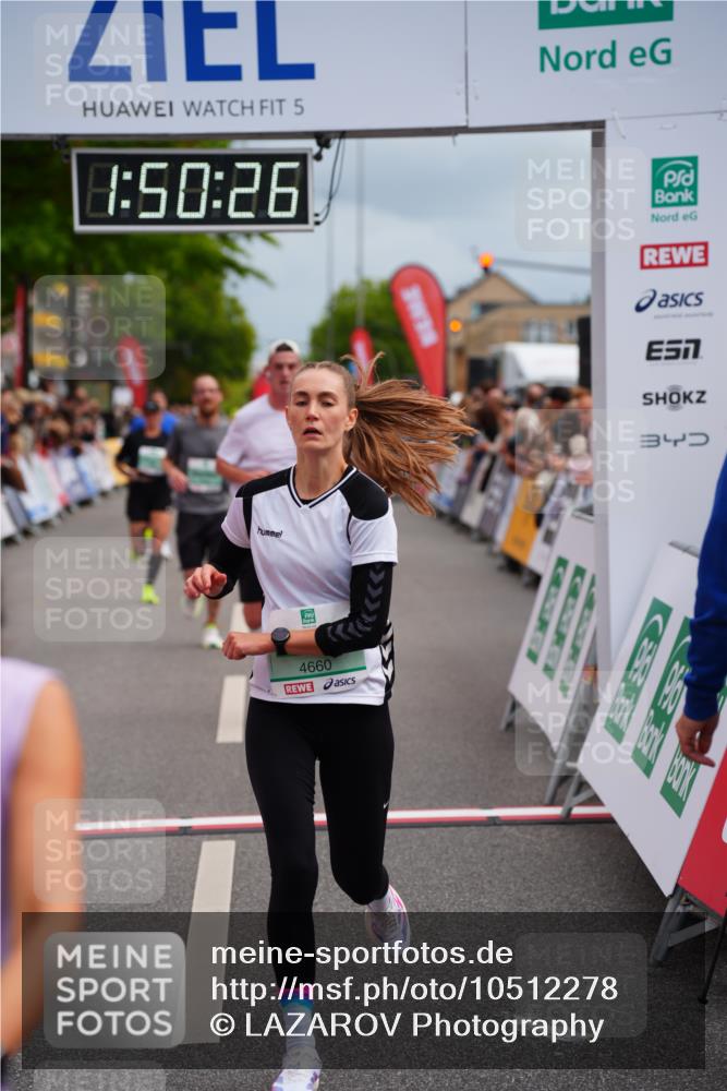 20.09.2026 - PSD Bank Halbmarathon LAZAROV Photography http://msf.ph/oto/10512278 20.09.2026 11:50:26 Ziel 1309, 1537, 1902, 2371, 2627, 3083, 3513, 3576, 3961, 4660 meine-sportfotos.de