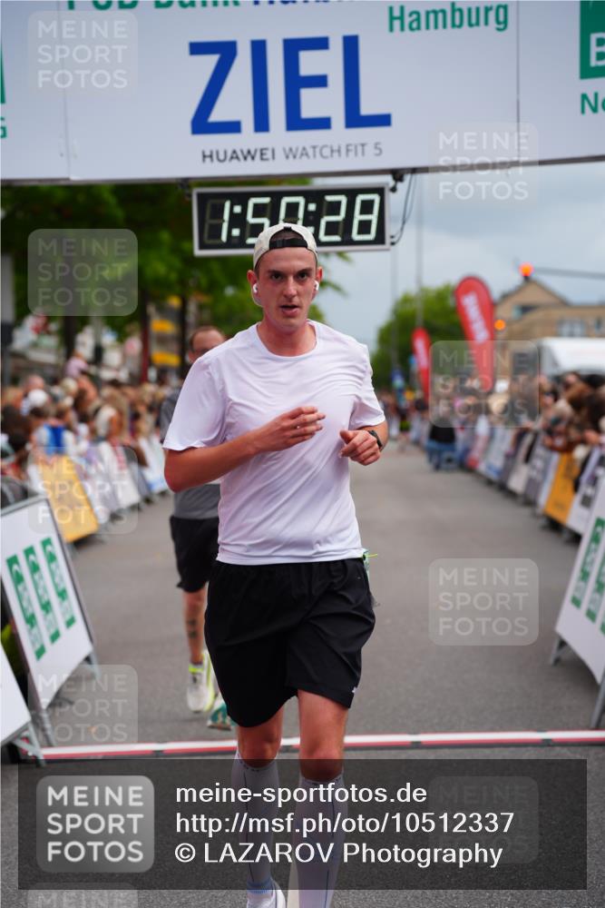 20.09.2026 - PSD Bank Halbmarathon LAZAROV Photography http://msf.ph/oto/10512337 20.09.2026 11:50:28 Ziel 1309, 1902, 2258, 2371, 2627, 3513, 3576, 3961, 4660 meine-sportfotos.de