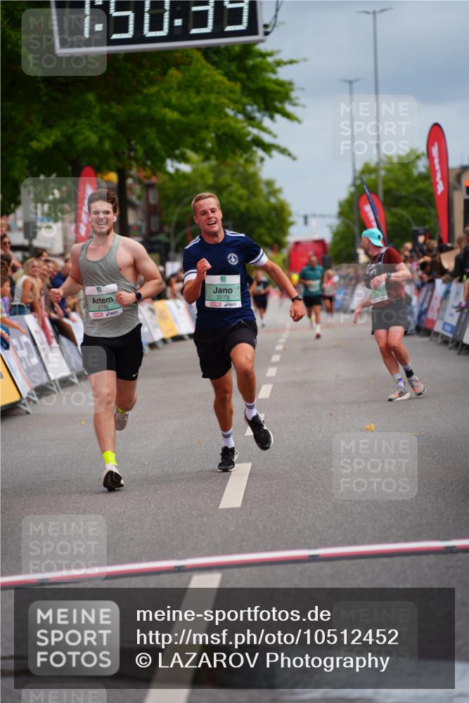 20.09.2026 - PSD Bank Halbmarathon LAZAROV Photography http://msf.ph/oto/10512452 20.09.2026 11:50:39 Ziel 2258, 2273, 2745 meine-sportfotos.de