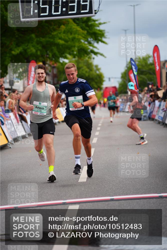 20.09.2026 - PSD Bank Halbmarathon LAZAROV Photography http://msf.ph/oto/10512483 20.09.2026 11:50:39 Ziel 2258, 2273, 2745 meine-sportfotos.de