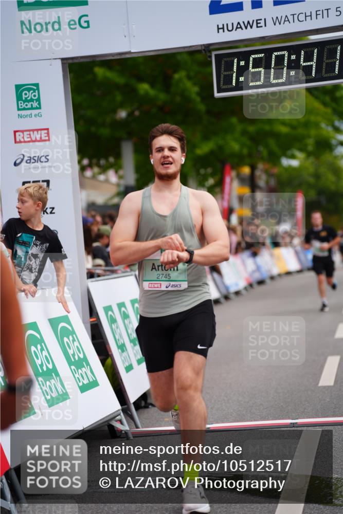 20.09.2026 - PSD Bank Halbmarathon LAZAROV Photography http://msf.ph/oto/10512517 20.09.2026 11:50:40 Ziel 2273, 2304, 2745 meine-sportfotos.de