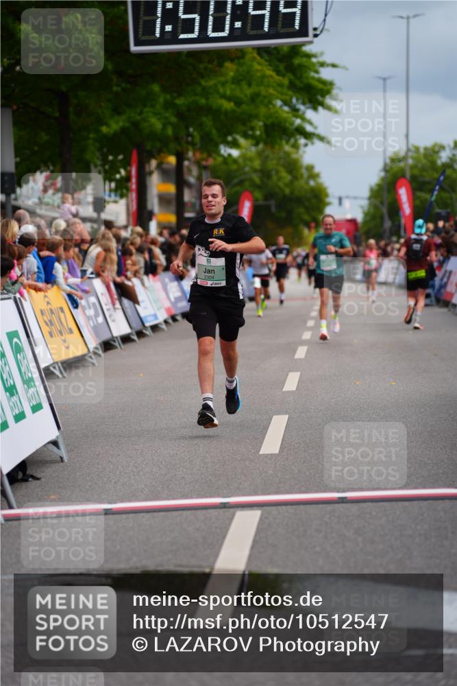 20.09.2026 - PSD Bank Halbmarathon LAZAROV Photography http://msf.ph/oto/10512547 20.09.2026 11:50:43 Ziel 2273, 2304, 2745 meine-sportfotos.de