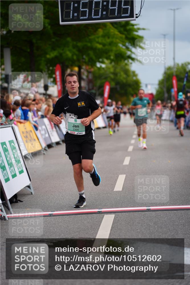 20.09.2026 - PSD Bank Halbmarathon LAZAROV Photography http://msf.ph/oto/10512602 20.09.2026 11:50:44 Ziel 1763, 2273, 2304, 2745 meine-sportfotos.de