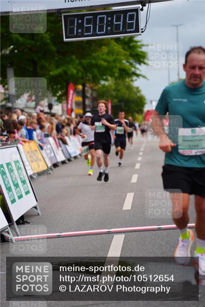 20.09.2026 - PSD Bank Halbmarathon LAZAROV Photography http://msf.ph/oto/10512654 20.09.2026 11:50:49 Ziel 1763, 2304, 3323, 3356, 4535 meine-sportfotos.de