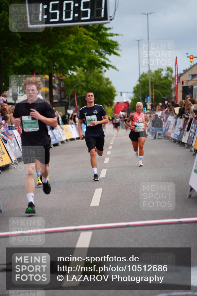 20.09.2026 - PSD Bank Halbmarathon LAZAROV Photography http://msf.ph/oto/10512686 20.09.2026 11:50:50 Ziel 1763, 2304, 3323, 3356, 3858, 4535 meine-sportfotos.de