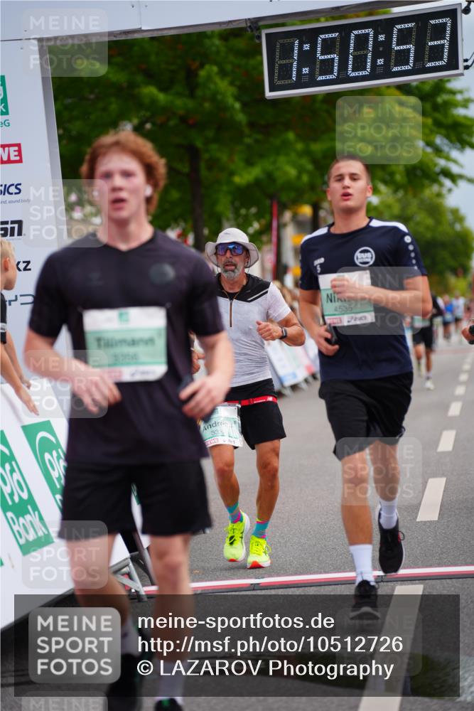20.09.2026 - PSD Bank Halbmarathon LAZAROV Photography http://msf.ph/oto/10512726 20.09.2026 11:50:53 Ziel 1763, 3323, 3356, 3858, 4535 meine-sportfotos.de