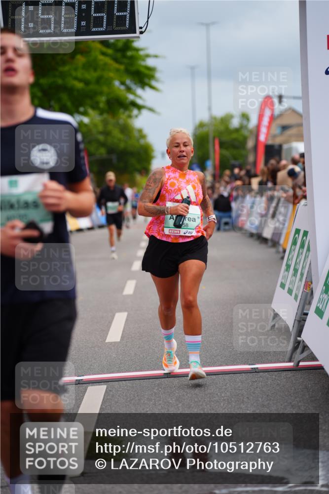 20.09.2026 - PSD Bank Halbmarathon LAZAROV Photography http://msf.ph/oto/10512763 20.09.2026 11:50:54 Ziel 1763, 3323, 3356, 3858, 4535 meine-sportfotos.de