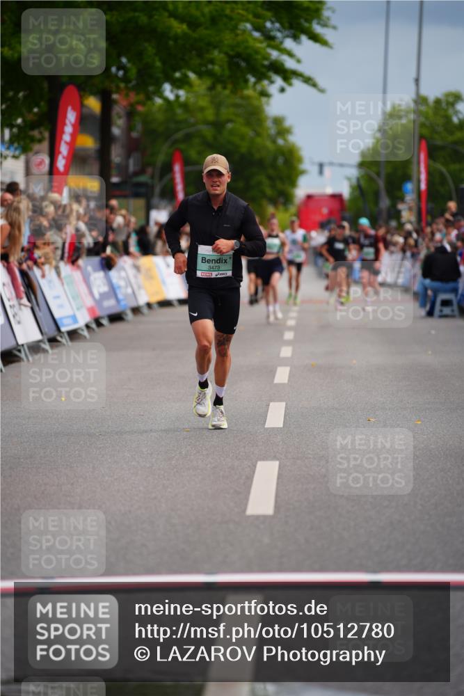 20.09.2026 - PSD Bank Halbmarathon LAZAROV Photography http://msf.ph/oto/10512780 20.09.2026 11:50:57 Ziel 3323, 3356, 3473, 3858, 4535 meine-sportfotos.de