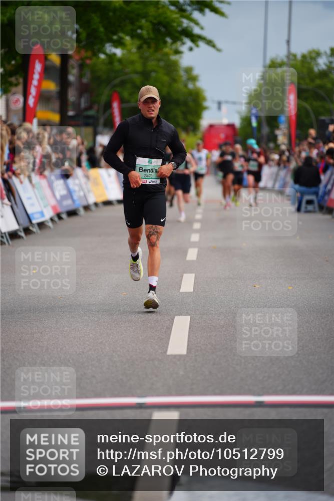 20.09.2026 - PSD Bank Halbmarathon LAZAROV Photography http://msf.ph/oto/10512799 20.09.2026 11:50:57 Ziel 3323, 3356, 3473, 3858, 4535 meine-sportfotos.de