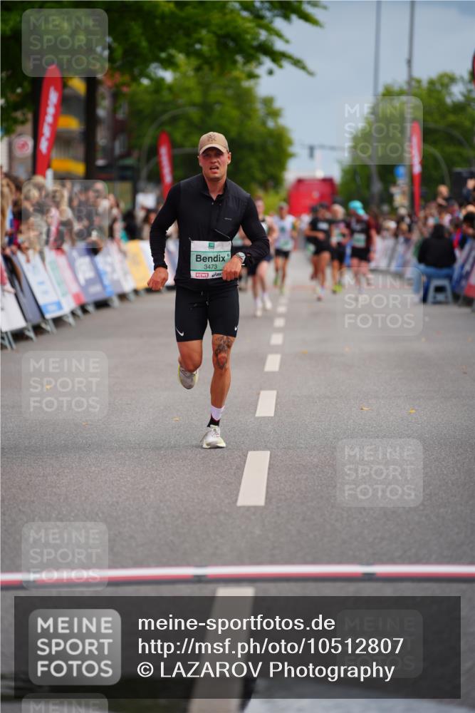 20.09.2026 - PSD Bank Halbmarathon LAZAROV Photography http://msf.ph/oto/10512807 20.09.2026 11:50:58 Ziel 3323, 3356, 3473, 3858, 4535 meine-sportfotos.de