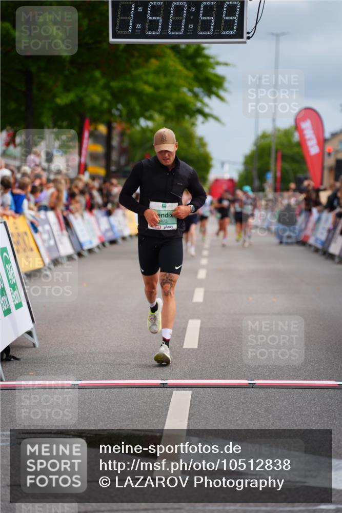 20.09.2026 - PSD Bank Halbmarathon LAZAROV Photography http://msf.ph/oto/10512838 20.09.2026 11:50:59 Ziel 3323, 3356, 3473, 3858, 4535 meine-sportfotos.de