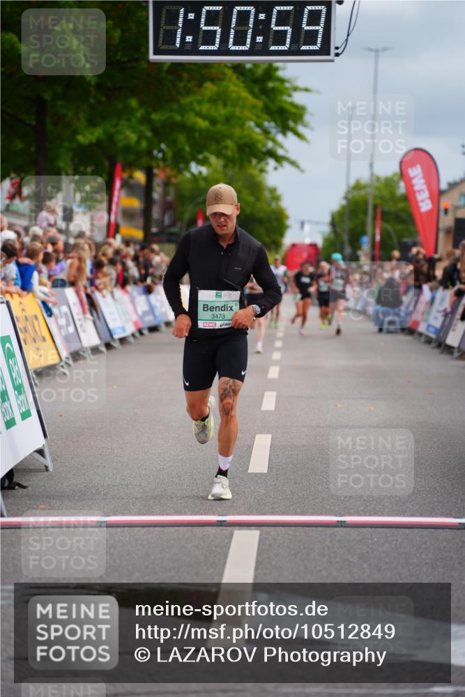 20.09.2026 - PSD Bank Halbmarathon LAZAROV Photography http://msf.ph/oto/10512849 20.09.2026 11:50:59 Ziel 3323, 3356, 3473, 3858, 4535 meine-sportfotos.de