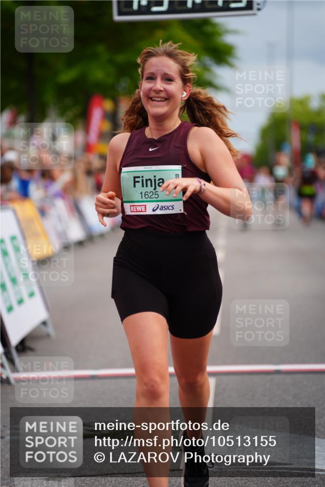 20.09.2026 - PSD Bank Halbmarathon LAZAROV Photography http://msf.ph/oto/10513155 20.09.2026 11:51:15 Ziel 1459, 1625, 2249, 2957, 3917, 4101, 4314, 4772 meine-sportfotos.de