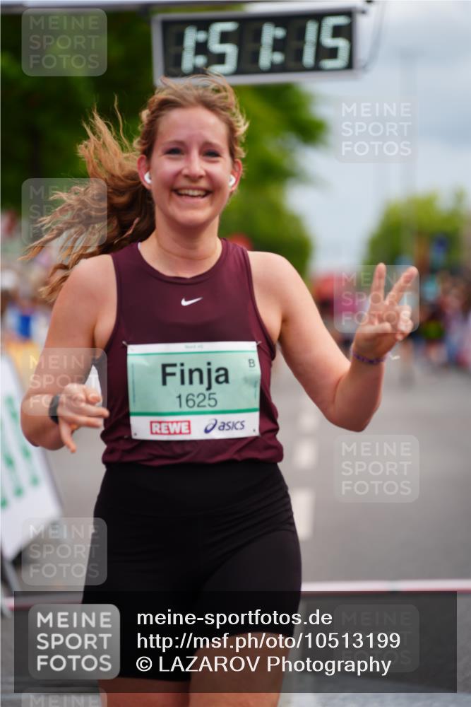 20.09.2026 - PSD Bank Halbmarathon LAZAROV Photography http://msf.ph/oto/10513199 20.09.2026 11:51:15 Ziel 1459, 1625, 2249, 2957, 3917, 4101, 4314, 4772 meine-sportfotos.de