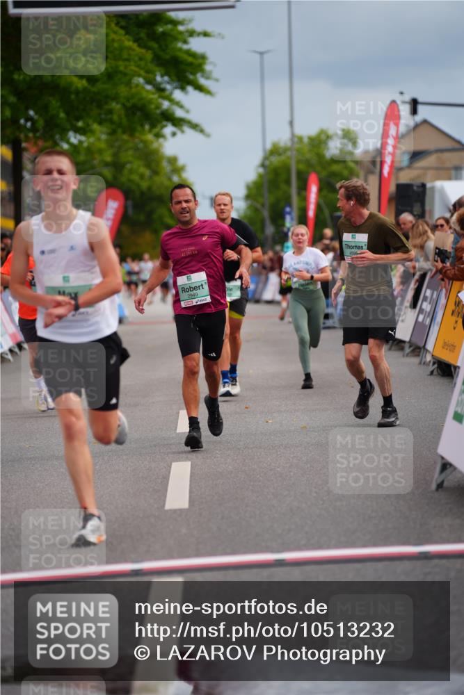 20.09.2026 - PSD Bank Halbmarathon LAZAROV Photography http://msf.ph/oto/10513232 20.09.2026 11:51:21 Ziel 1006, 1625, 2949, 3972, 3997, 4231, 4594, 4595 meine-sportfotos.de