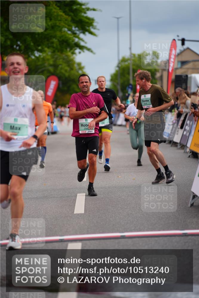 20.09.2026 - PSD Bank Halbmarathon LAZAROV Photography http://msf.ph/oto/10513240 20.09.2026 11:51:21 Ziel 1006, 1625, 2949, 3972, 3997, 4231, 4594, 4595 meine-sportfotos.de