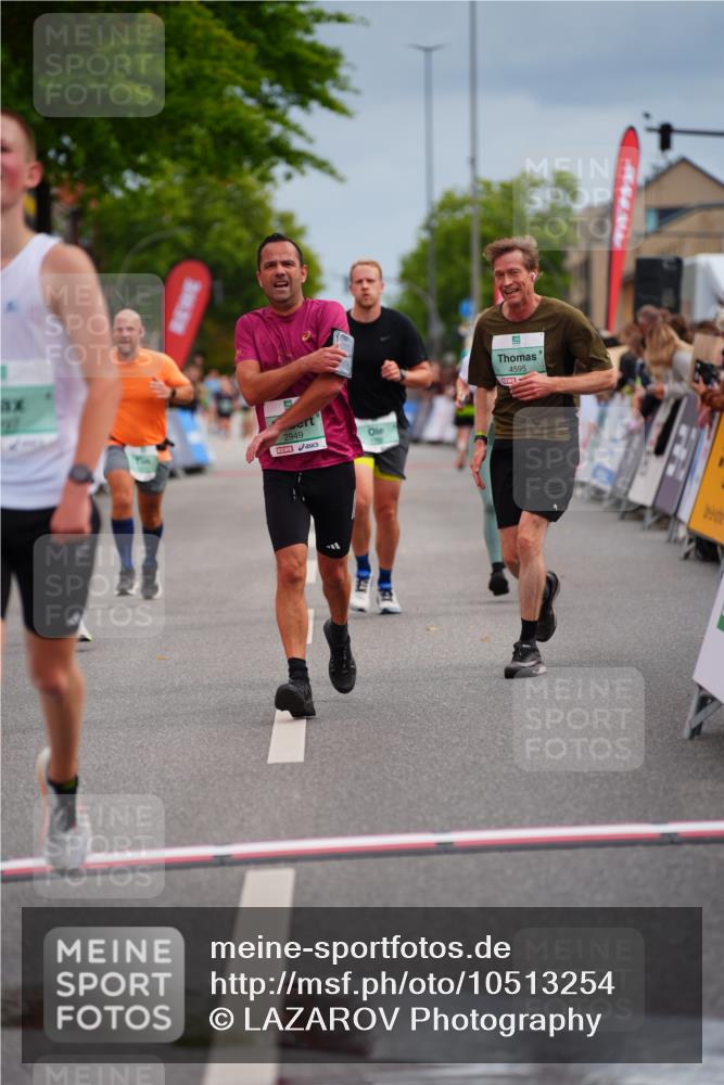 20.09.2026 - PSD Bank Halbmarathon LAZAROV Photography http://msf.ph/oto/10513254 20.09.2026 11:51:22 Ziel 1006, 2949, 3972, 3997, 4231, 4594, 4595 meine-sportfotos.de