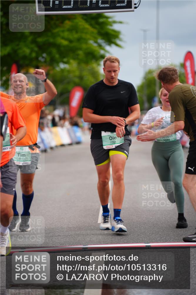 20.09.2026 - PSD Bank Halbmarathon LAZAROV Photography http://msf.ph/oto/10513316 20.09.2026 11:51:24 Ziel 1006, 2949, 3972, 3997, 4231, 4594, 4595 meine-sportfotos.de