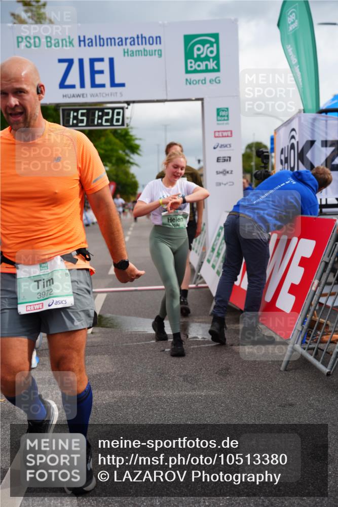 20.09.2026 - PSD Bank Halbmarathon LAZAROV Photography http://msf.ph/oto/10513380 20.09.2026 11:51:27 Ziel 1006, 2949, 3972, 3997, 4231, 4594, 4595 meine-sportfotos.de