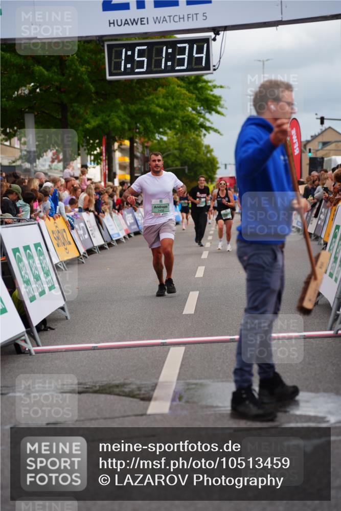 20.09.2026 - PSD Bank Halbmarathon LAZAROV Photography http://msf.ph/oto/10513459 20.09.2026 11:51:33 Ziel 1006, 2458, 3866, 3972, 4594 meine-sportfotos.de