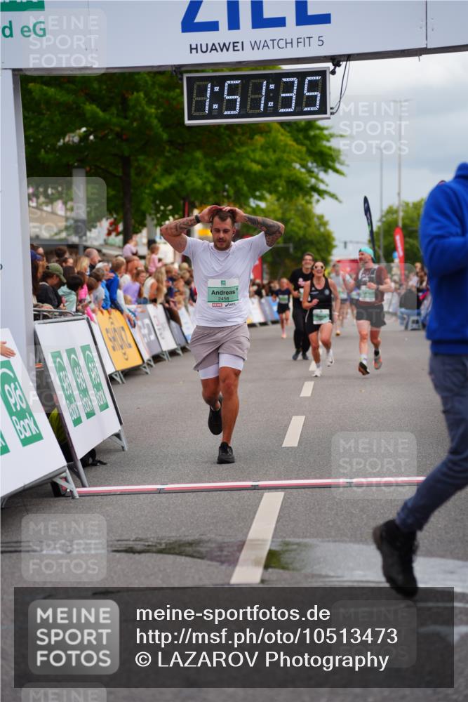 20.09.2026 - PSD Bank Halbmarathon LAZAROV Photography http://msf.ph/oto/10513473 20.09.2026 11:51:34 Ziel 2458, 3866 meine-sportfotos.de