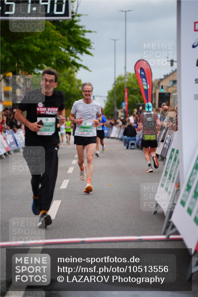 20.09.2026 - PSD Bank Halbmarathon LAZAROV Photography http://msf.ph/oto/10513556 20.09.2026 11:51:39 Ziel 2458, 2814, 3866, 4102, 4618 meine-sportfotos.de
