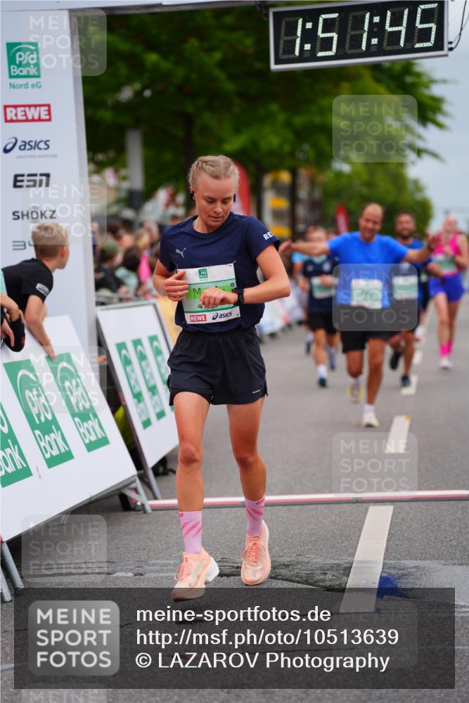 20.09.2026 - PSD Bank Halbmarathon LAZAROV Photography http://msf.ph/oto/10513639 20.09.2026 11:51:44 Ziel 1169, 2463, 2685, 2814, 3866, 4031, 4102, 4618 meine-sportfotos.de