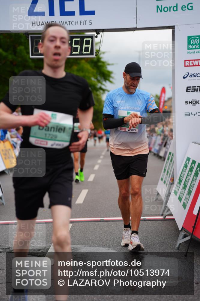 20.09.2026 - PSD Bank Halbmarathon LAZAROV Photography http://msf.ph/oto/10513974 20.09.2026 11:51:58 Ziel 1729, 2503, 2850, 3074, 3327, 4737 meine-sportfotos.de