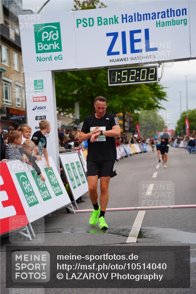 20.09.2026 - PSD Bank Halbmarathon LAZAROV Photography http://msf.ph/oto/10514040 20.09.2026 11:52:02 Ziel 1729, 2503, 2850, 3327 meine-sportfotos.de