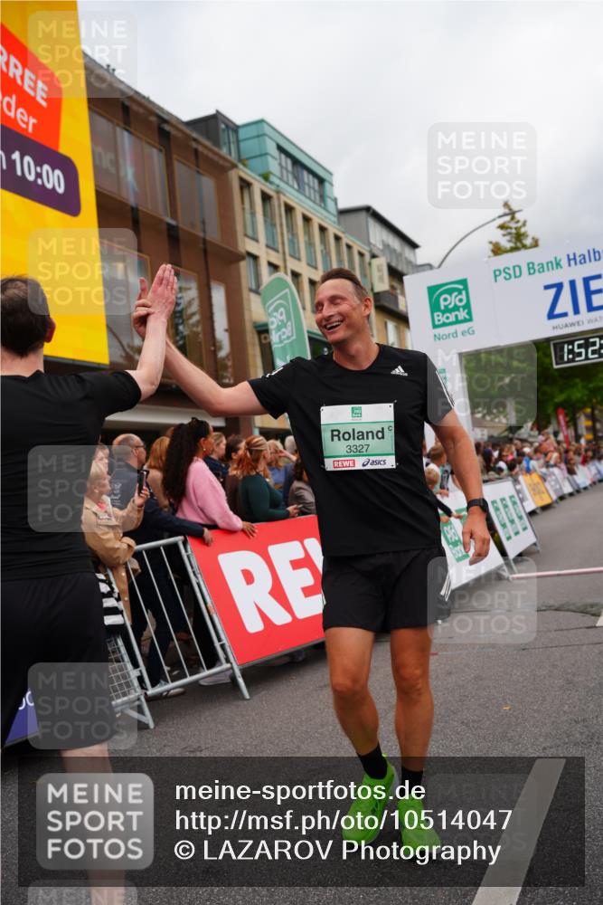 20.09.2026 - PSD Bank Halbmarathon LAZAROV Photography http://msf.ph/oto/10514047 20.09.2026 11:52:05 Ziel 2830, 2850, 3049, 3327 meine-sportfotos.de