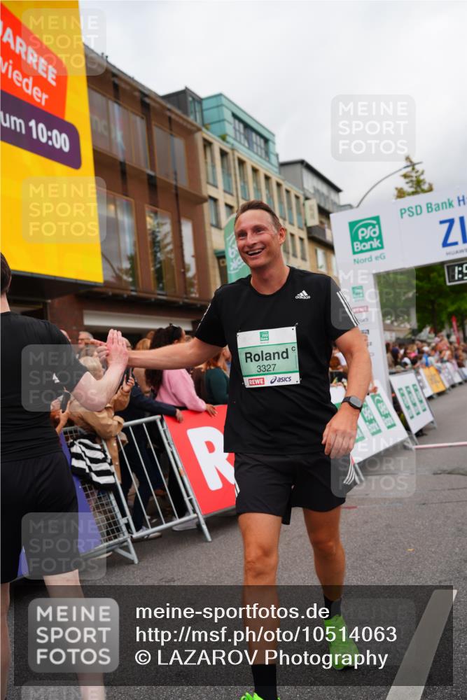 20.09.2026 - PSD Bank Halbmarathon LAZAROV Photography http://msf.ph/oto/10514063 20.09.2026 11:52:05 Ziel 2830, 2850, 3049, 3327 meine-sportfotos.de